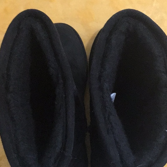 EUC. BEAR PAW “Elle” Short Microsuede Vegan Winter Boots in Black - Picture 11 of 16